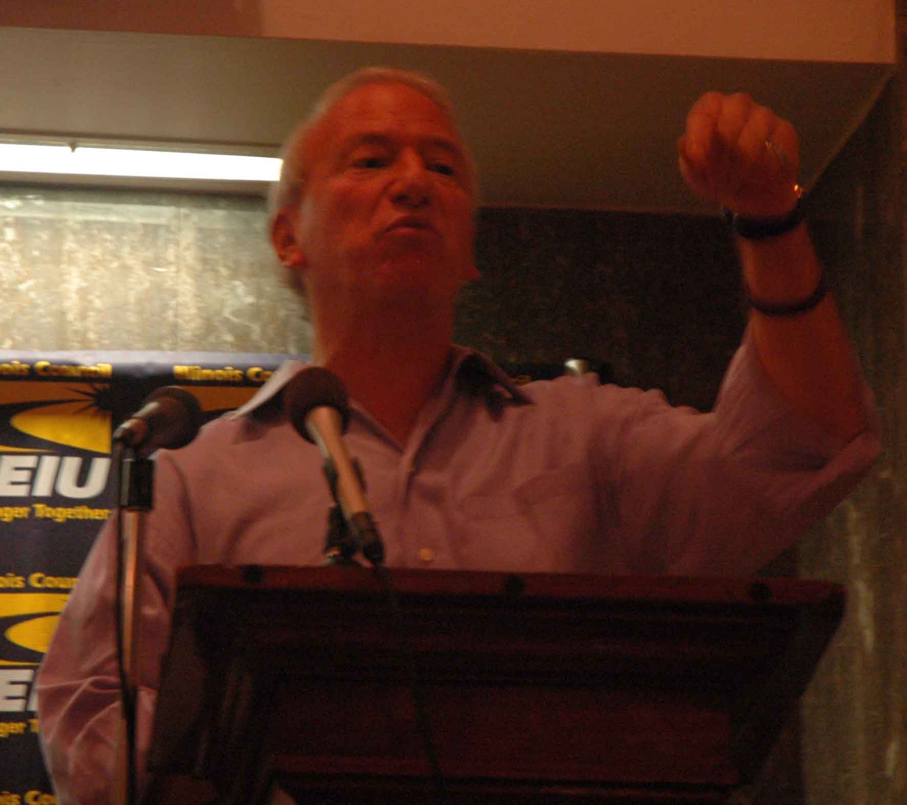 SEIU International President Andy Stern spoke to SEIU organizers and staff on October 10, 2006, at Chicago’s UNITE HERE union hall on Ashland Ave. At the time, Stern was in Chicago promoting his book. Since Stern’s Chicago visit, tensions between SEIU and other unions, on the one hand, and within SEIU, on the other, have escalated, at times resulting in violence. Substance photo by George N. Schmidt.