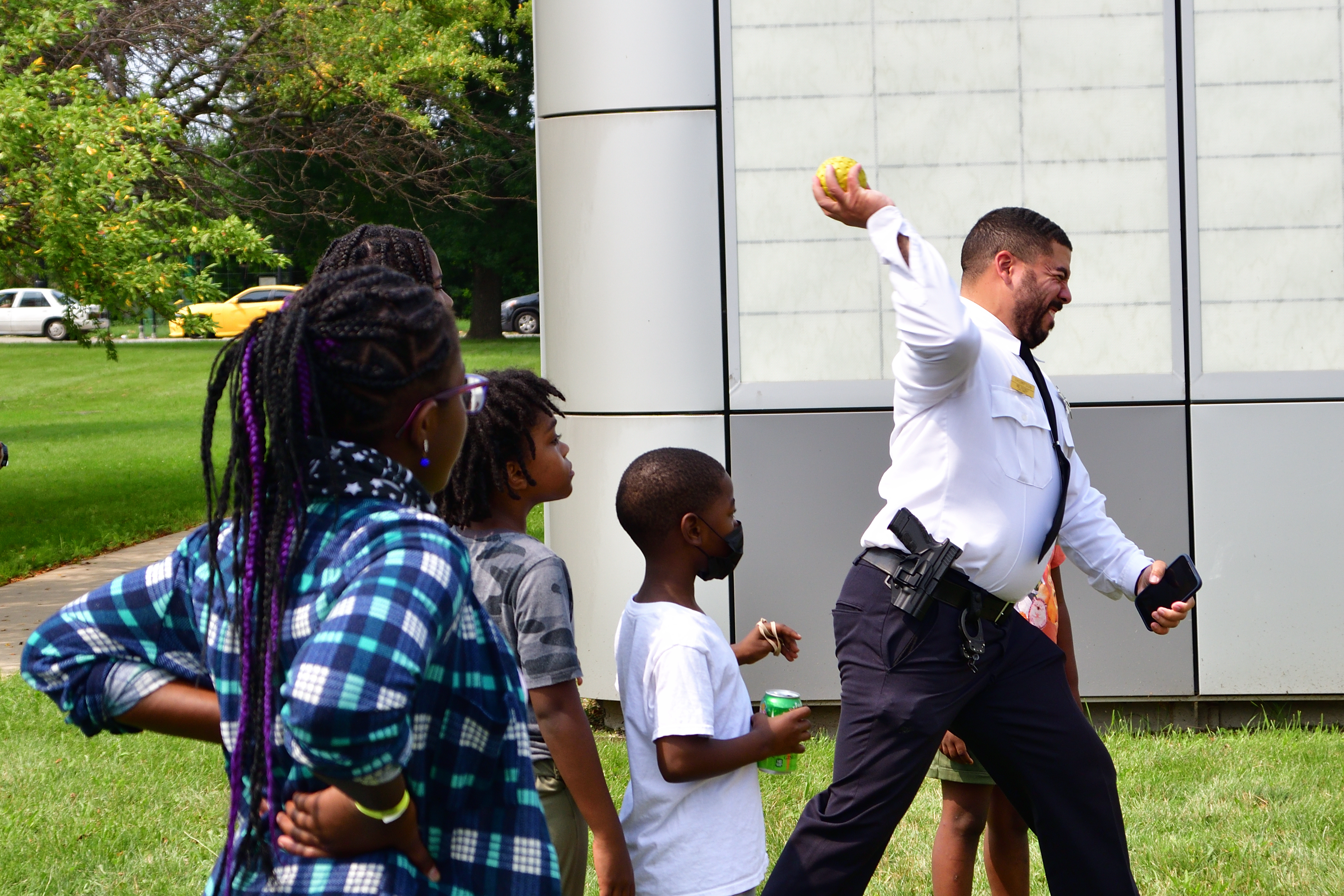 Community Festival 2021, 5th District Chicago Police Headquarters, July 17, 2021 (pic by Emi Yamamoto)