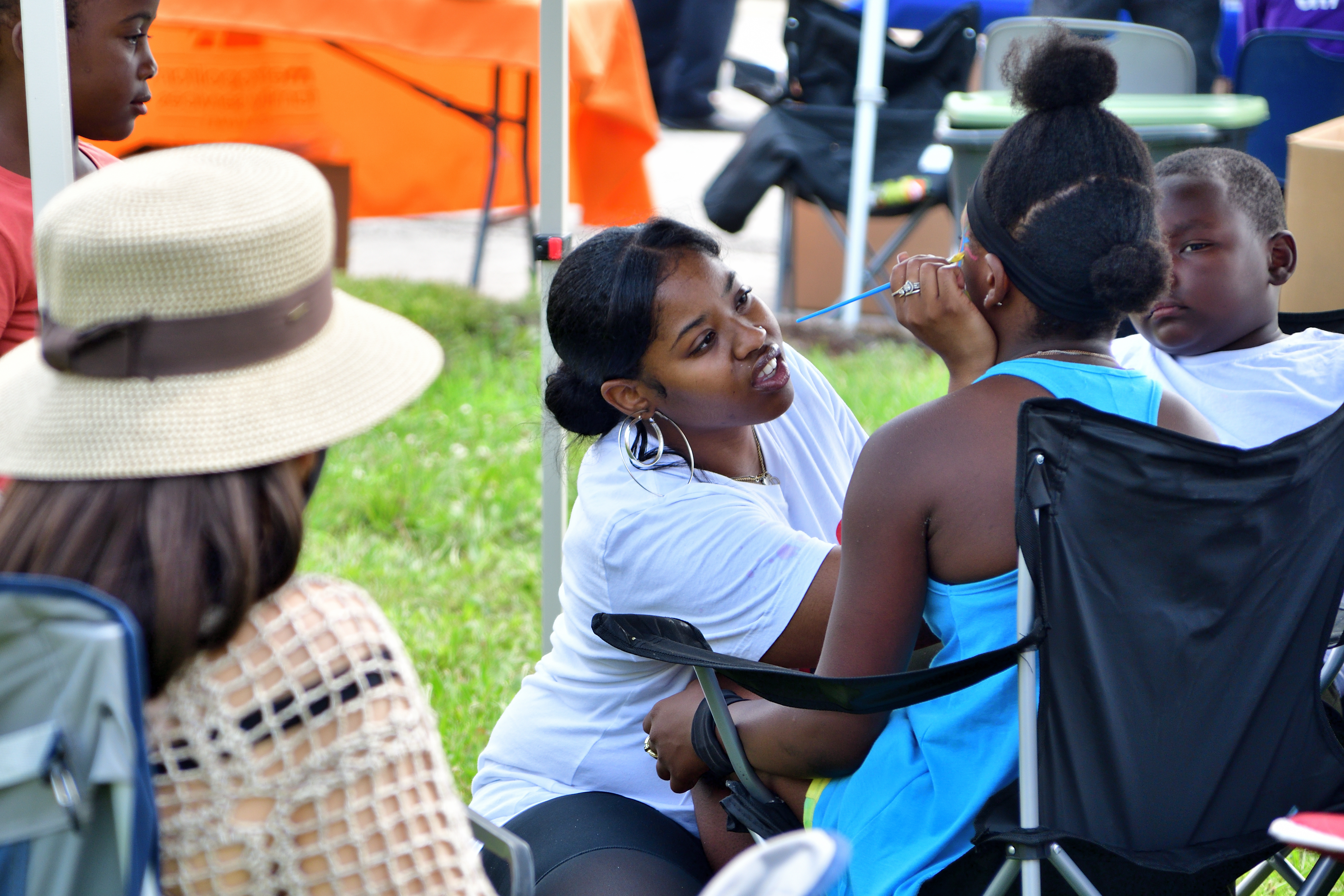 Face Painting, Community Festival 2021, 5th District Chicago Police Headquarters, July 17, 2021 (pic by Emi Yamamoto)