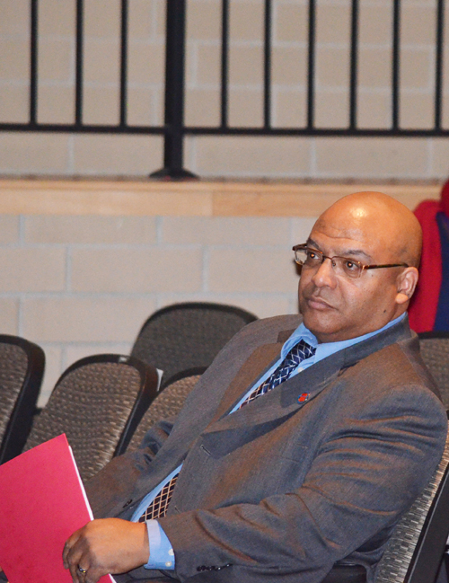 Chicago Teachers Union Recording Secretary Michael Brunson, above, spoke to the Board of Education at its November 19, 2014 meeting demanding that the Board ask for arbitration on the swap deals. Substance photo by George N. Schmidt.