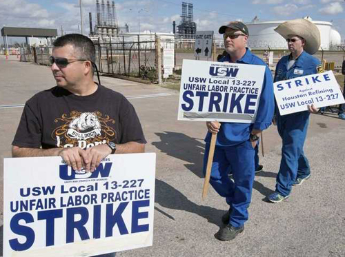 United Steelworkers picket line as the strike begins.