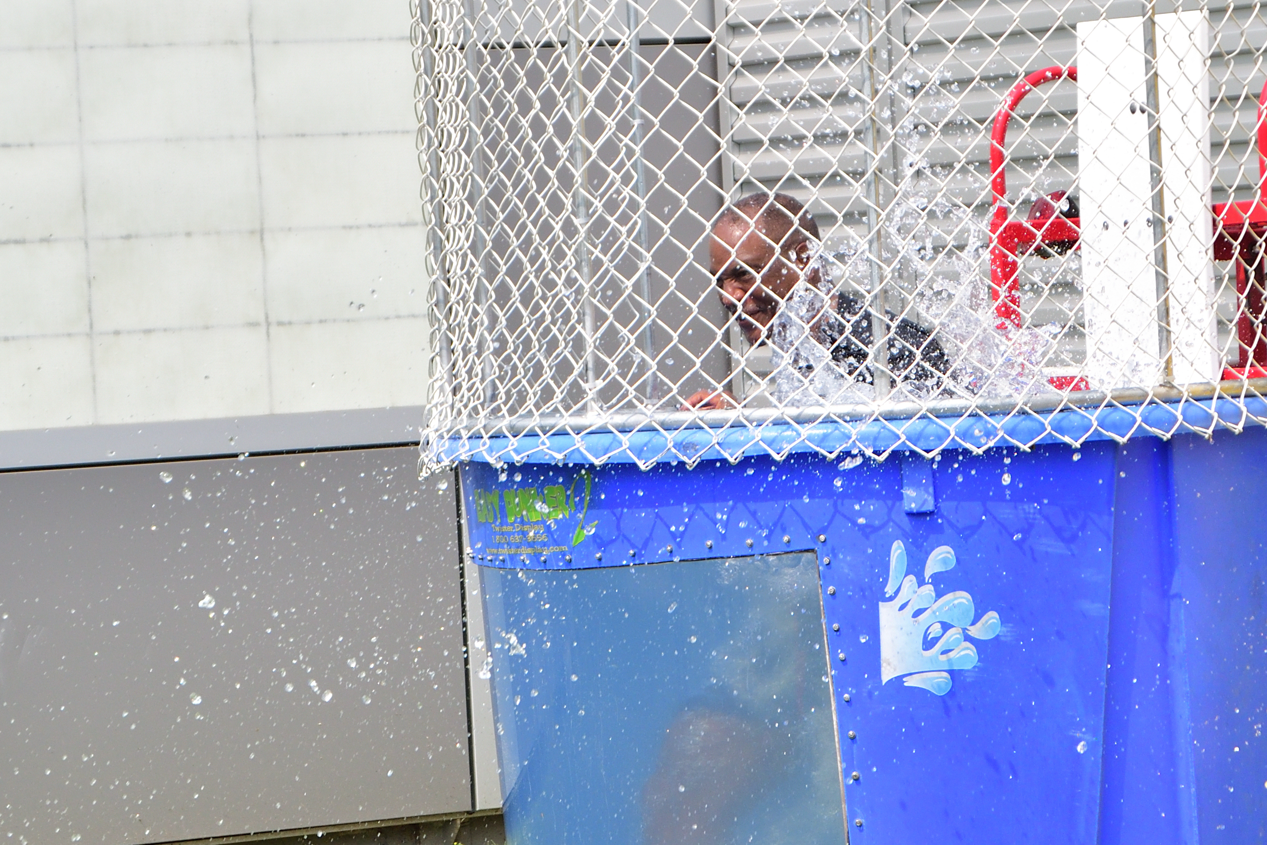 Dunk Tank, Community Festival 2021, 5th District Chicago Police Headquarters, July 17, 2021 (pic by Emi Yamamoto)